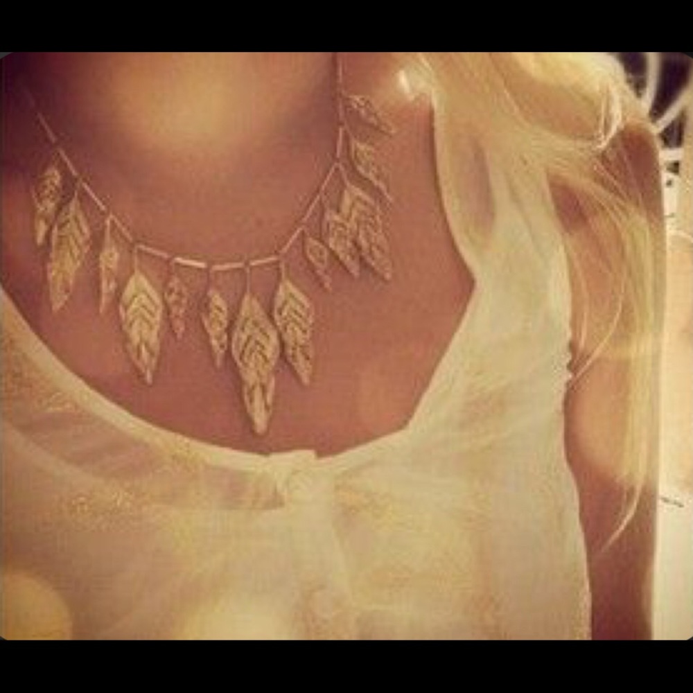 Necklace and cuff bracelet